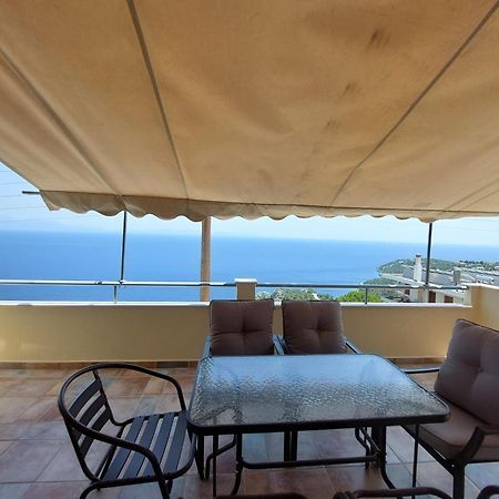 Golden Sunrise Apartment Gythio Bagian luar foto